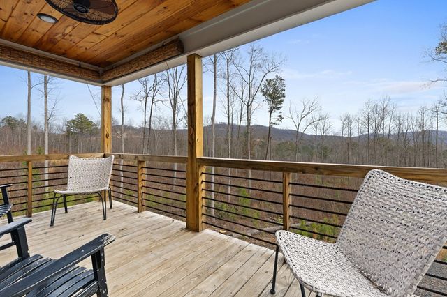 1281 Twisted Oak Road, Talking Rock, GA 30175