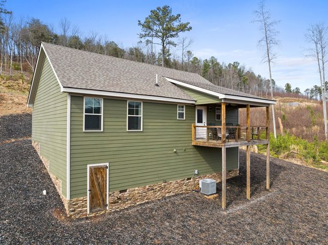 1281 Twisted Oak Road, Talking Rock, GA 30175