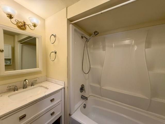 111 S 4th Street, Montrose, CO 81401