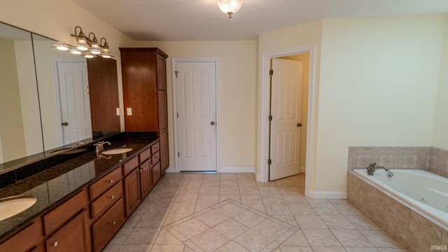 231 St. Joseph Court, West Lafayette, IN 47906