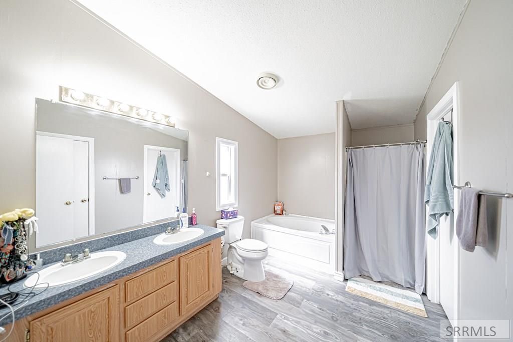 Image 33 of property listing at 3559 E 500 N, Lewisville, ID 83431