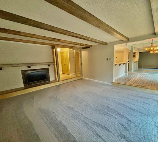 6075 Lincoln Drive 201, Edina, MN 55436
