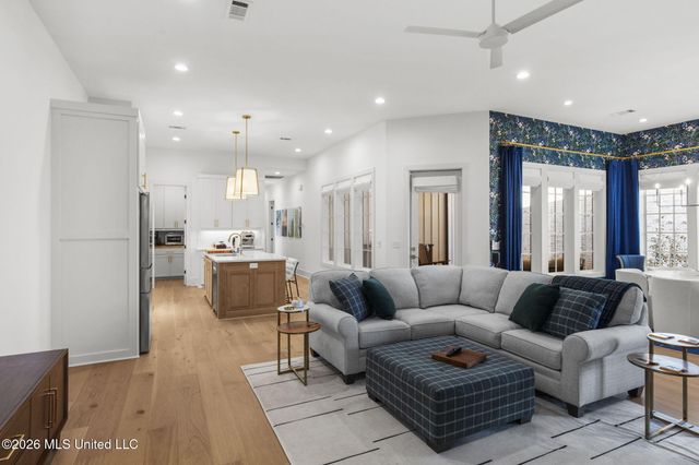 106 Water Street, Madison, MS 39110