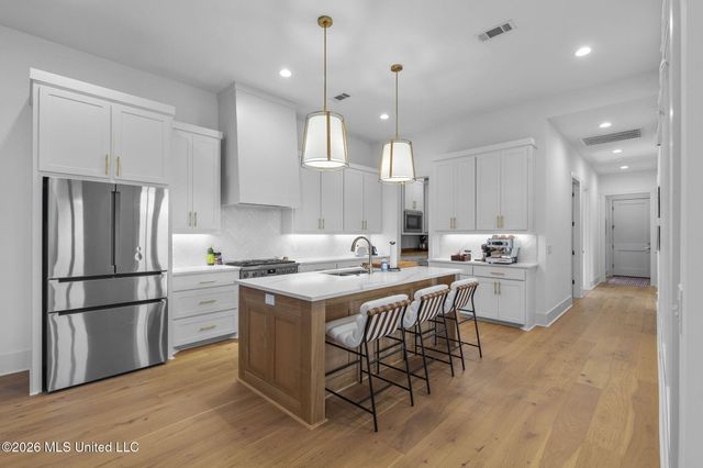 106 Water Street, Madison, MS 39110