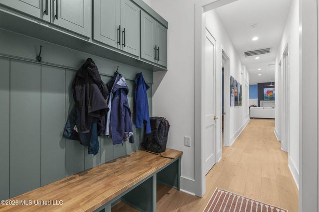 106 Water Street, Madison, MS 39110