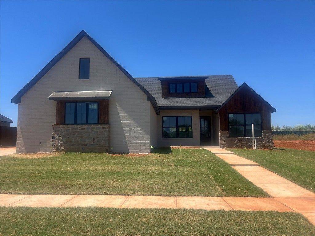 10809 Highland Drive, Yukon, OK 73099