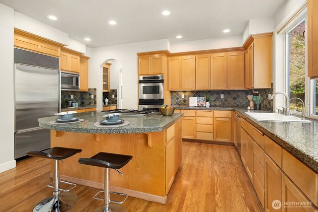 20522 NE 23rd Court, Sammamish, WA 98074