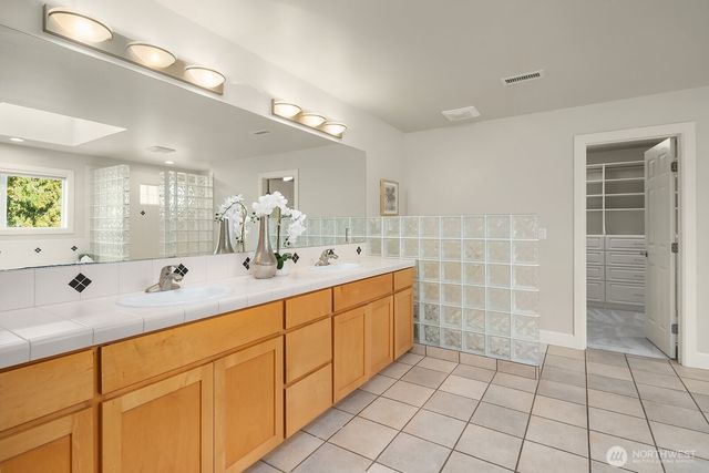 20522 NE 23rd Court, Sammamish, WA 98074