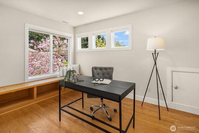 20522 NE 23rd Court, Sammamish, WA 98074