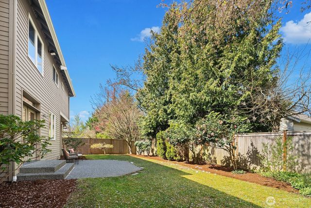 20522 NE 23rd Court, Sammamish, WA 98074
