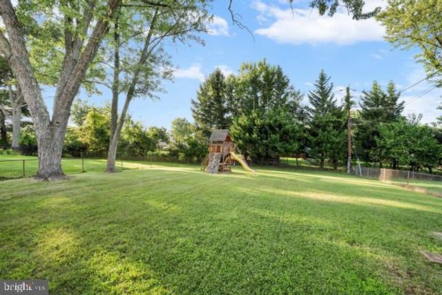 8410 CHARLTON RD, Baltimore, MD 21133