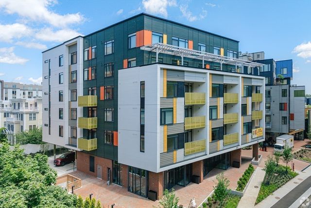 605 Concord 501, Cambridge, MA 02138