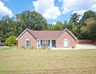 6735 Aldora Drive, Columbus, GA 31907