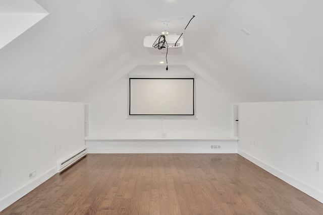 10 Moss St, Burlington, MA 01803