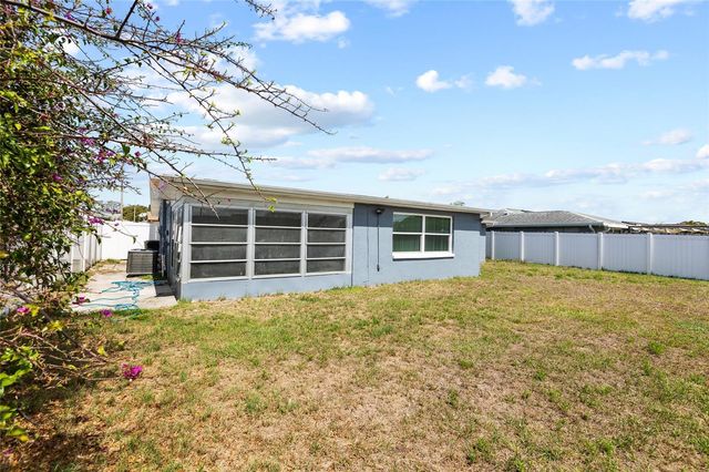 5648 SAREN DRIVE, New Port Richey, FL 34652