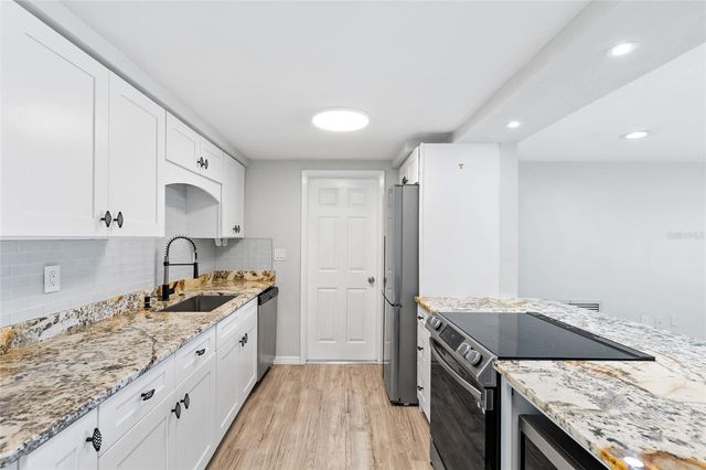 5648 SAREN DRIVE, New Port Richey, FL 34652