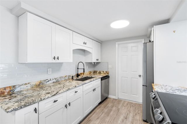 5648 SAREN DRIVE, New Port Richey, FL 34652