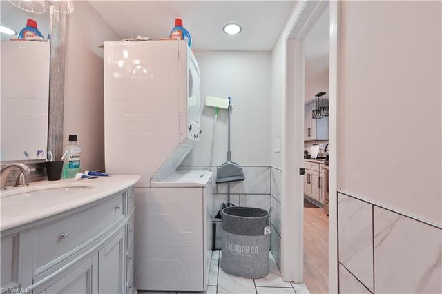 1511 Davis Avenue, High Point, NC 27260