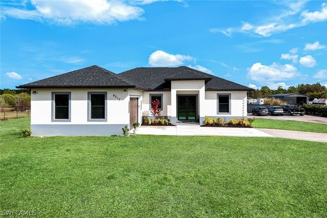 4217 24th AVE NE, Naples, FL 34120