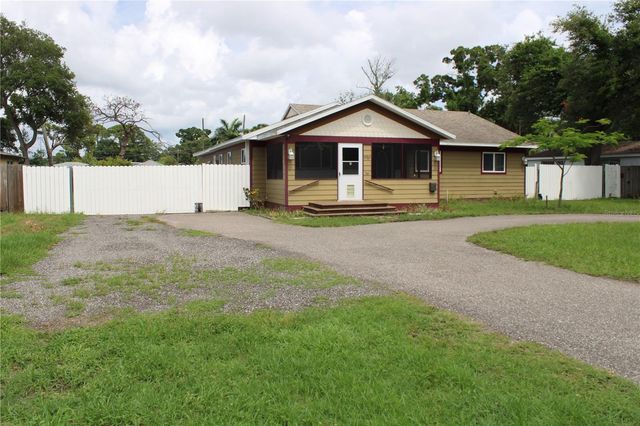 7987 63RD STREET N, Pinellas Park, FL 33781