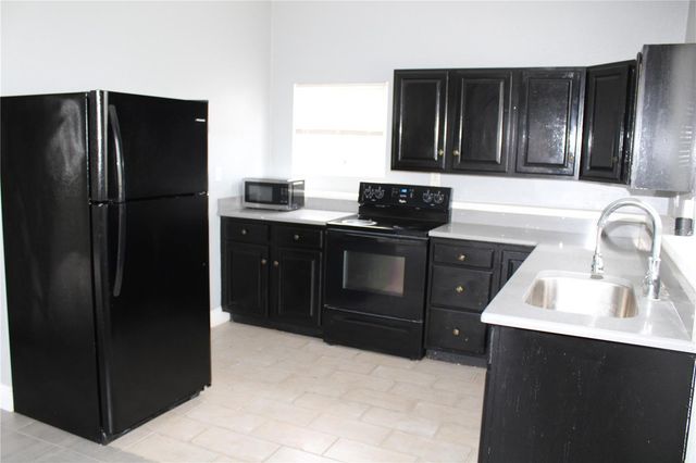 7987 63RD STREET N, Pinellas Park, FL 33781