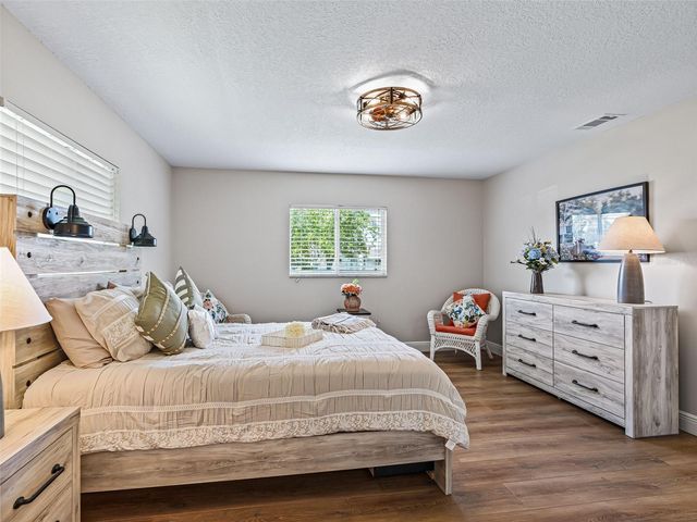 17587 SE 106TH AVENUE, Summerfield, FL 34491