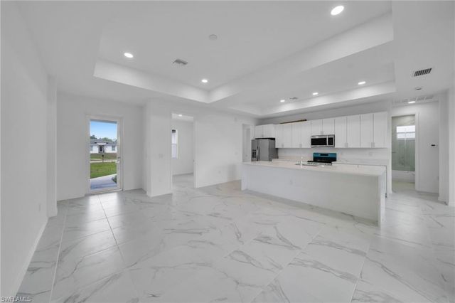 2805 26th ST SW, Lehigh Acres, FL 33976