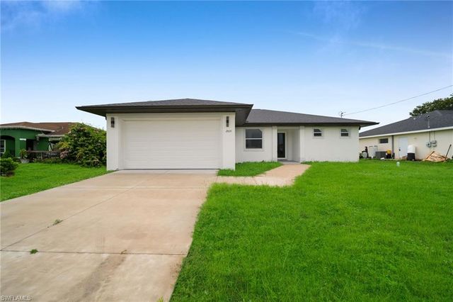 2805 26th ST SW, Lehigh Acres, FL 33976