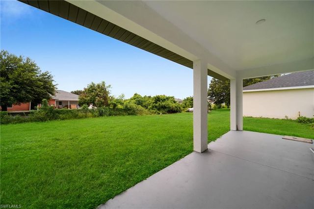 2805 26th ST SW, Lehigh Acres, FL 33976