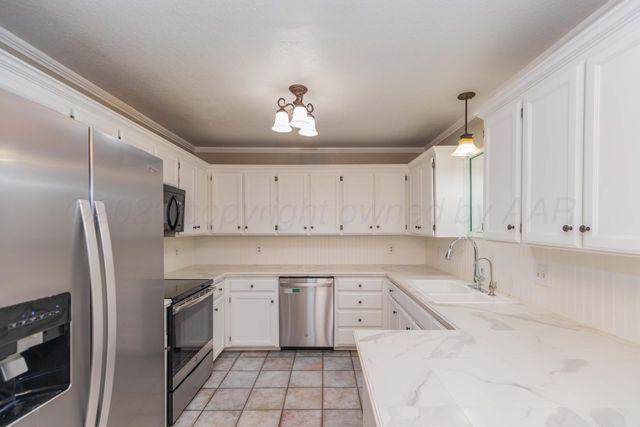 2 Birch Street, Canyon, TX 79015