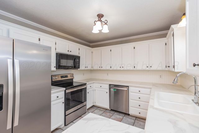 2 Birch Street, Canyon, TX 79015