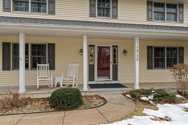 19120 Stone Ridge Drive, South Bend, IN 46637