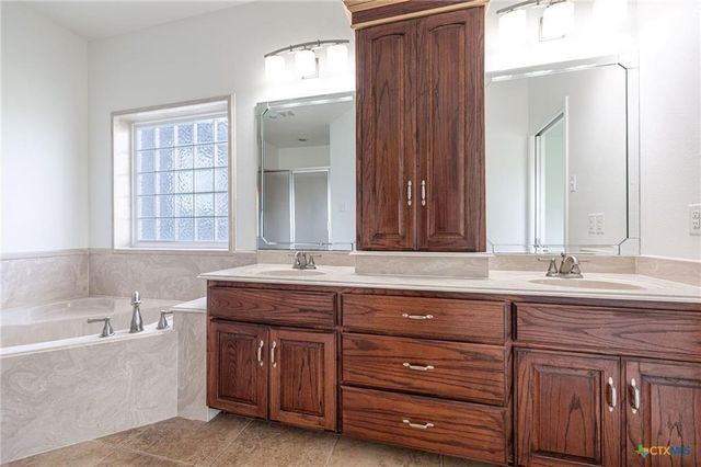 45 Blue Heron Drive N, Port Lavaca, TX 77979