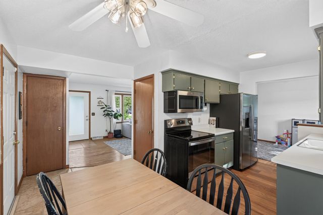 5948 Cavell Avenue N, New Hope, MN 55428