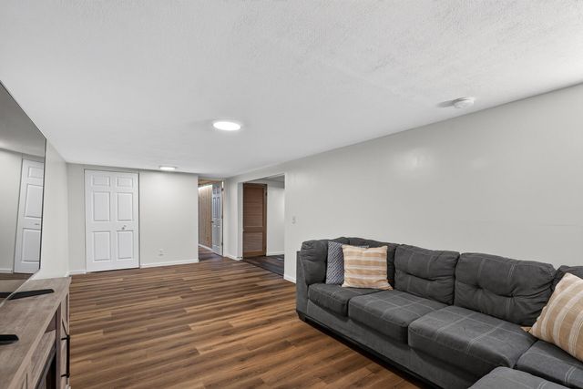 5948 Cavell Avenue N, New Hope, MN 55428