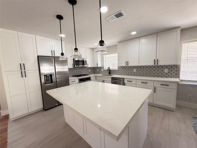 5810 Cheena Drive, Houston, TX 77096