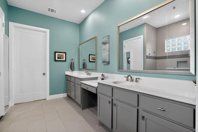 107 Spider Lily Court, Montgomery, TX 77316