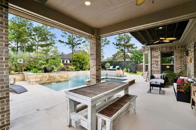 107 Spider Lily Court, Montgomery, TX 77316