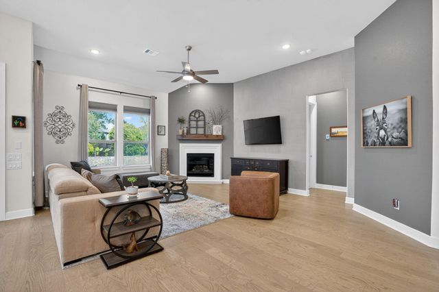 107 Spider Lily Court, Montgomery, TX 77316