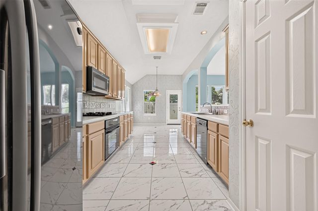 12338 Ashford Hollow Drive, Sugar Land, TX 77478