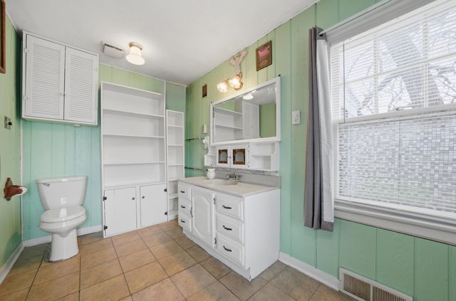 23045 Lahon Road, Steger, IL 60475