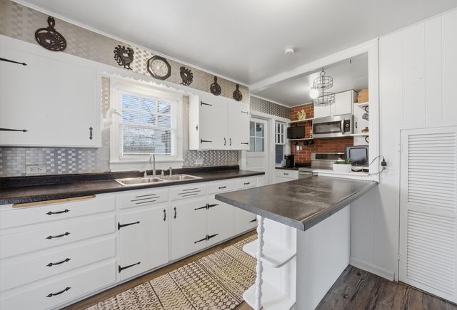 23045 Lahon Road, Steger, IL 60475