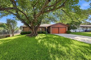 6325 Stardust Drive, Watauga, TX 76148