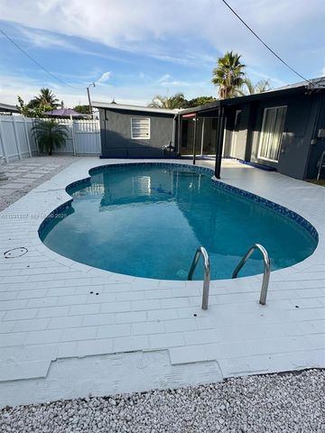 740 NW 178th Ter, Miami Gardens, FL 33169