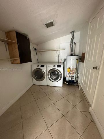 740 NW 178th Ter, Miami Gardens, FL 33169