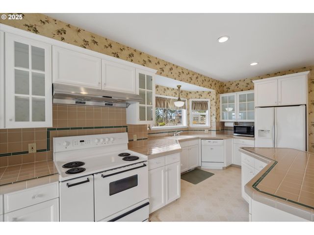 1045 TAYLOR Rd, Kalama, WA 98625