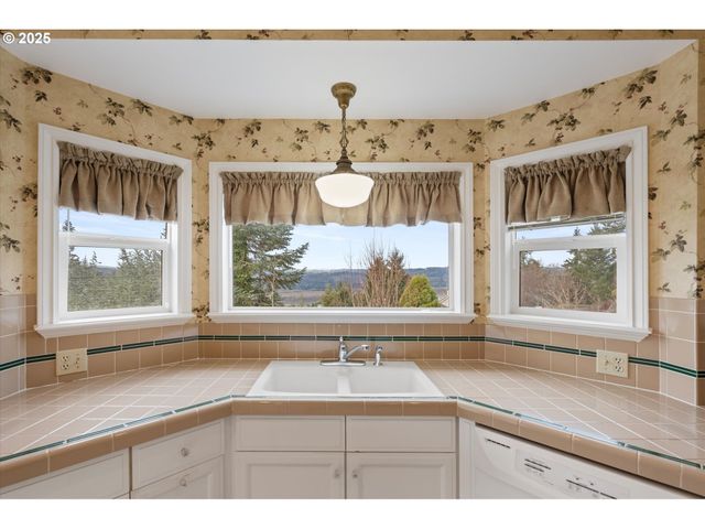 1045 TAYLOR Rd, Kalama, WA 98625