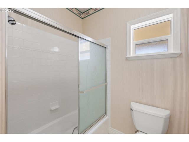 1045 TAYLOR Rd, Kalama, WA 98625