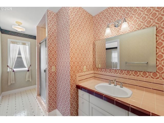 1045 TAYLOR Rd, Kalama, WA 98625