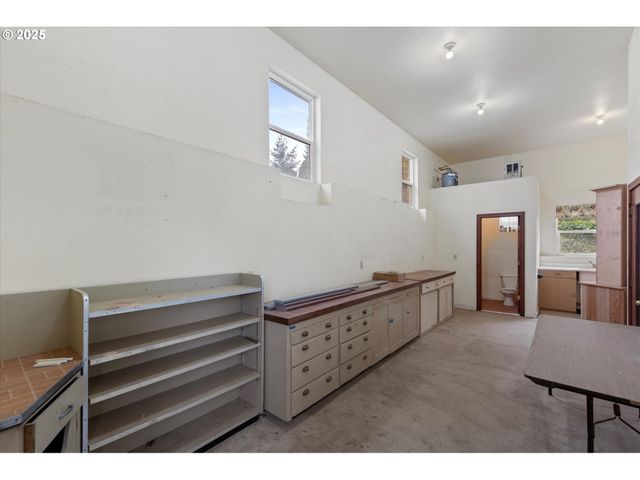 1045 TAYLOR Rd, Kalama, WA 98625